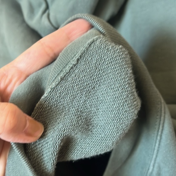 Uniqlo Snoopy unisex kids’ hoodie - Picture 7 of 7